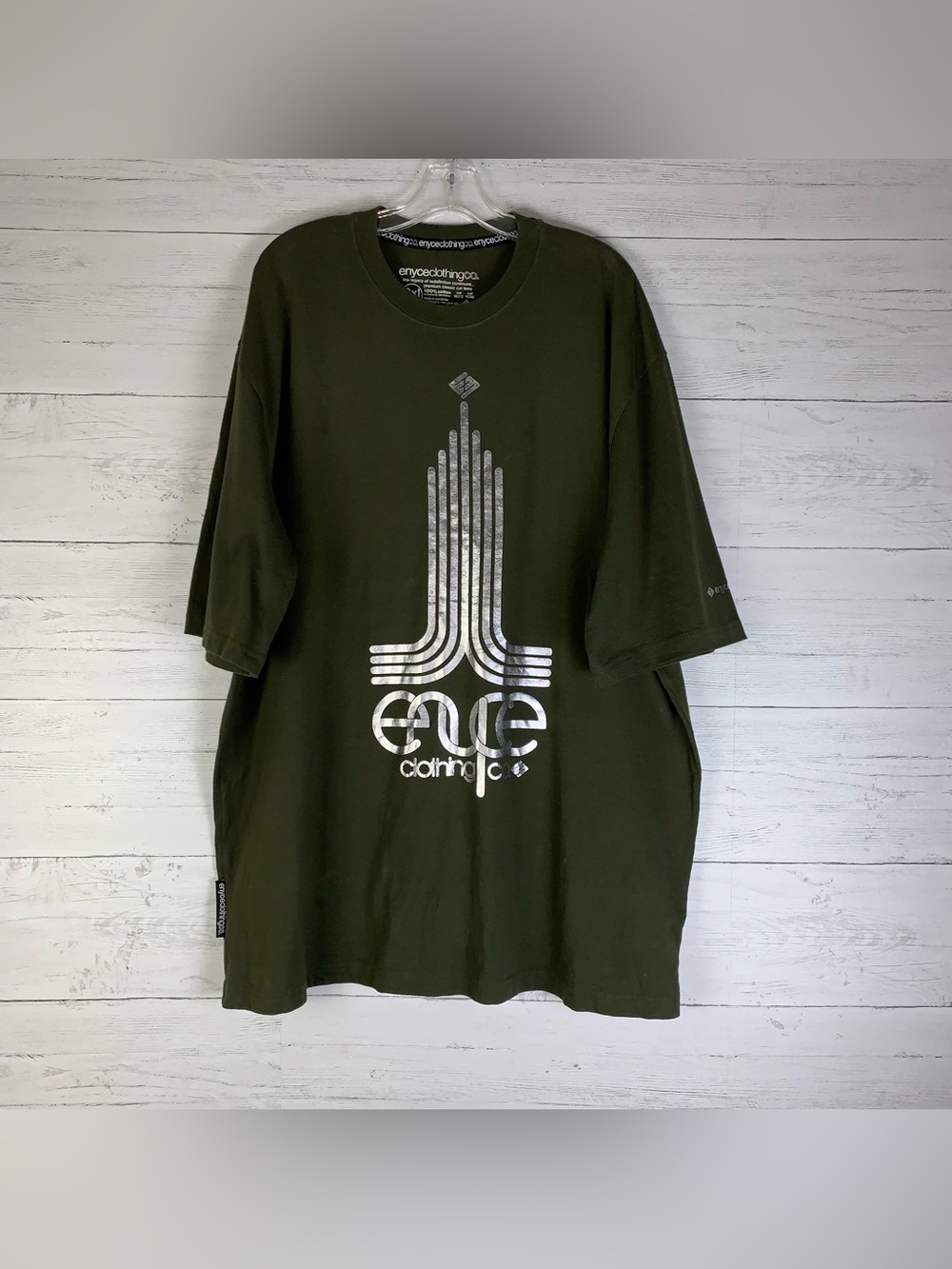 Y2k Enyce men's olive green tshirt with metallic graphic size 2XL
